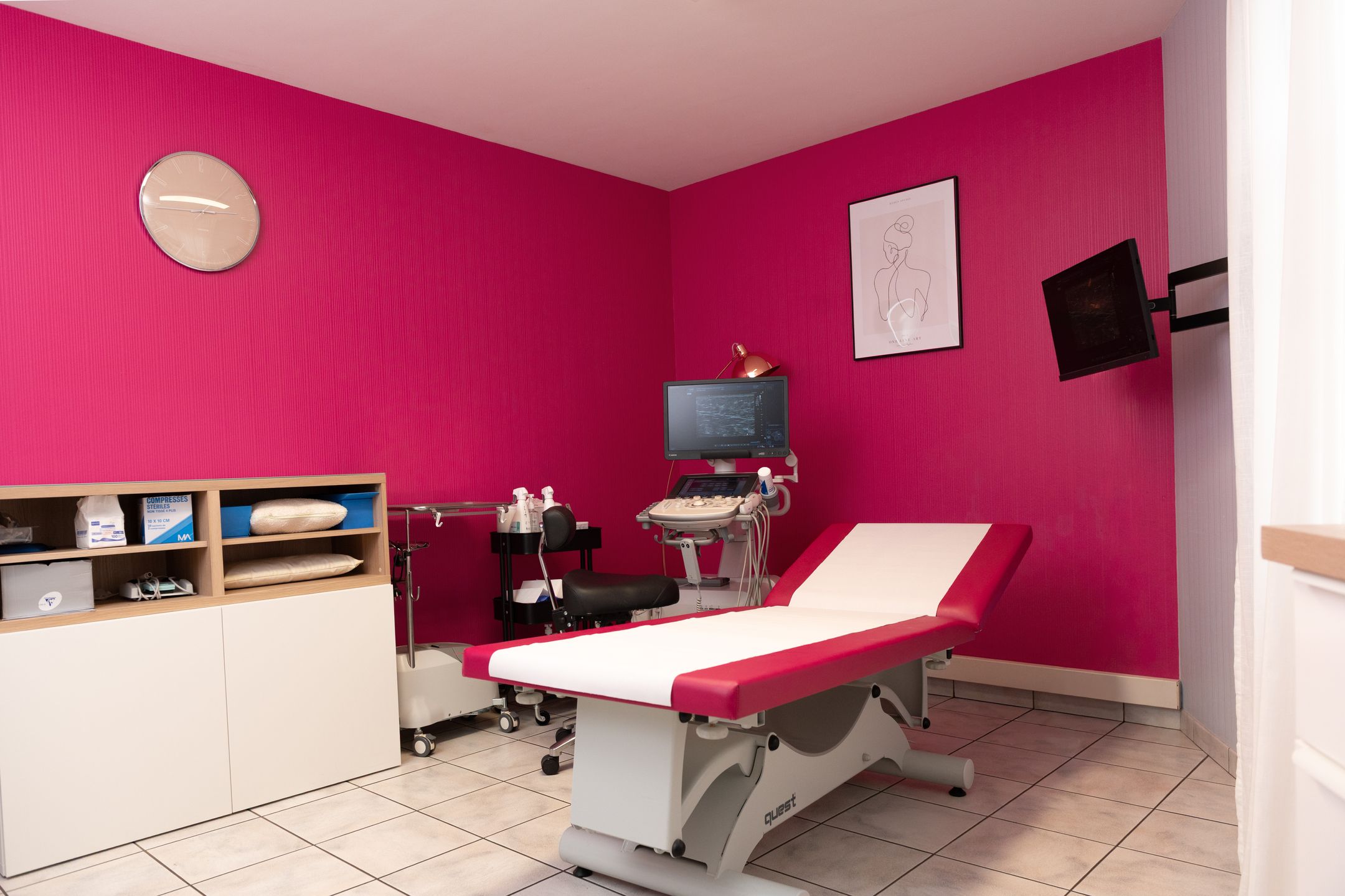 Salle d'échographie et de biopsie mammaire